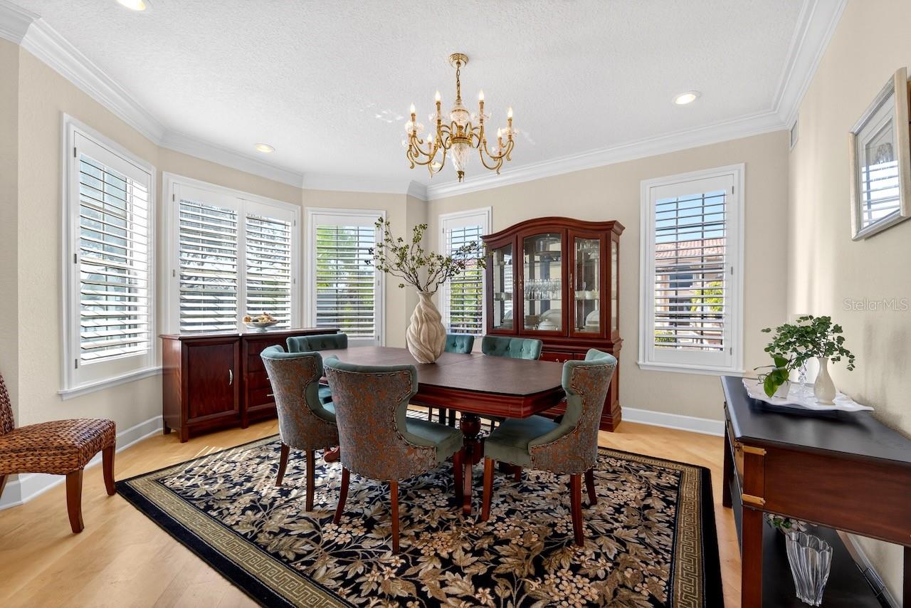 Image 16 of 63 For 5900 Bayview Circle S