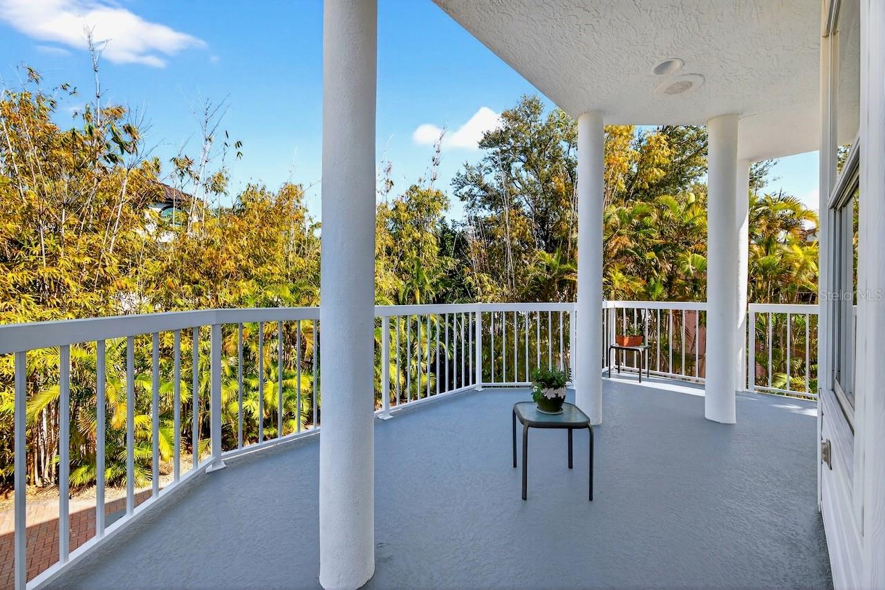 Image 17 of 63 For 5900 Bayview Circle S