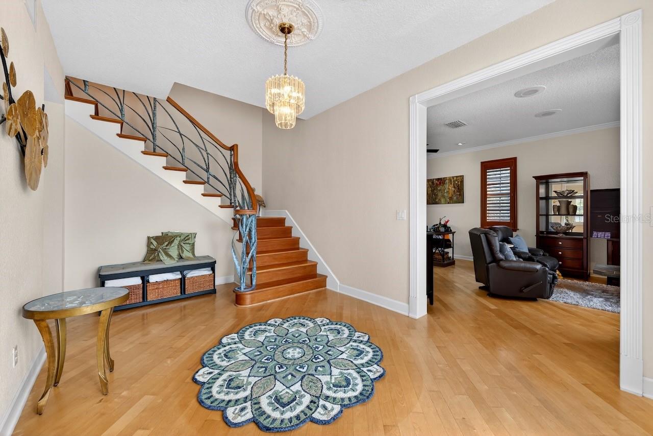 Image 5 of 63 For 5900 Bayview Circle S