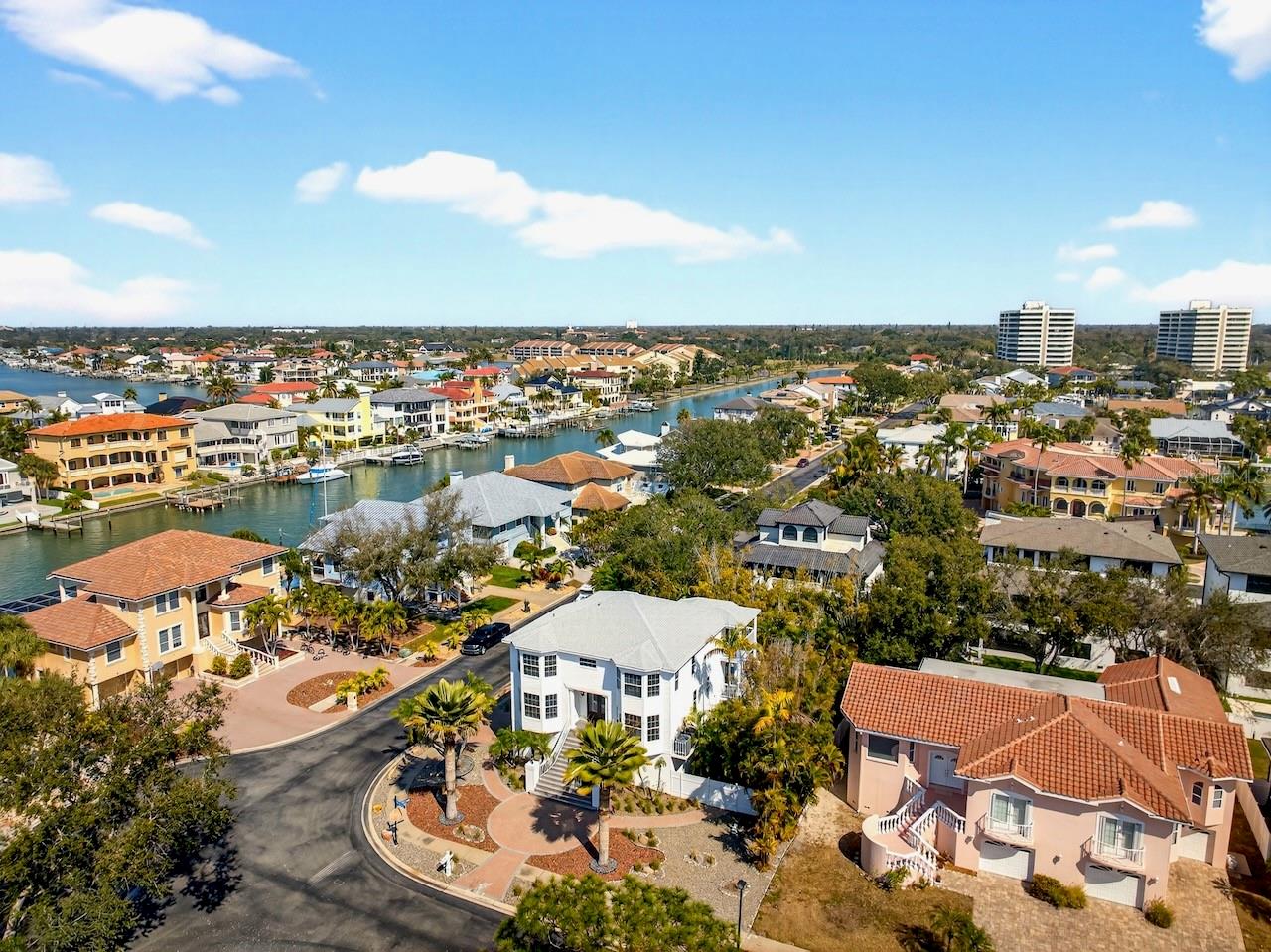 Image 50 of 63 For 5900 Bayview Circle S