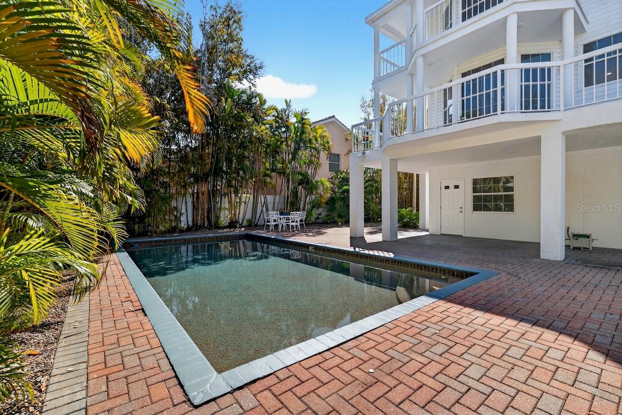 Image 56 of 63 For 5900 Bayview Circle S