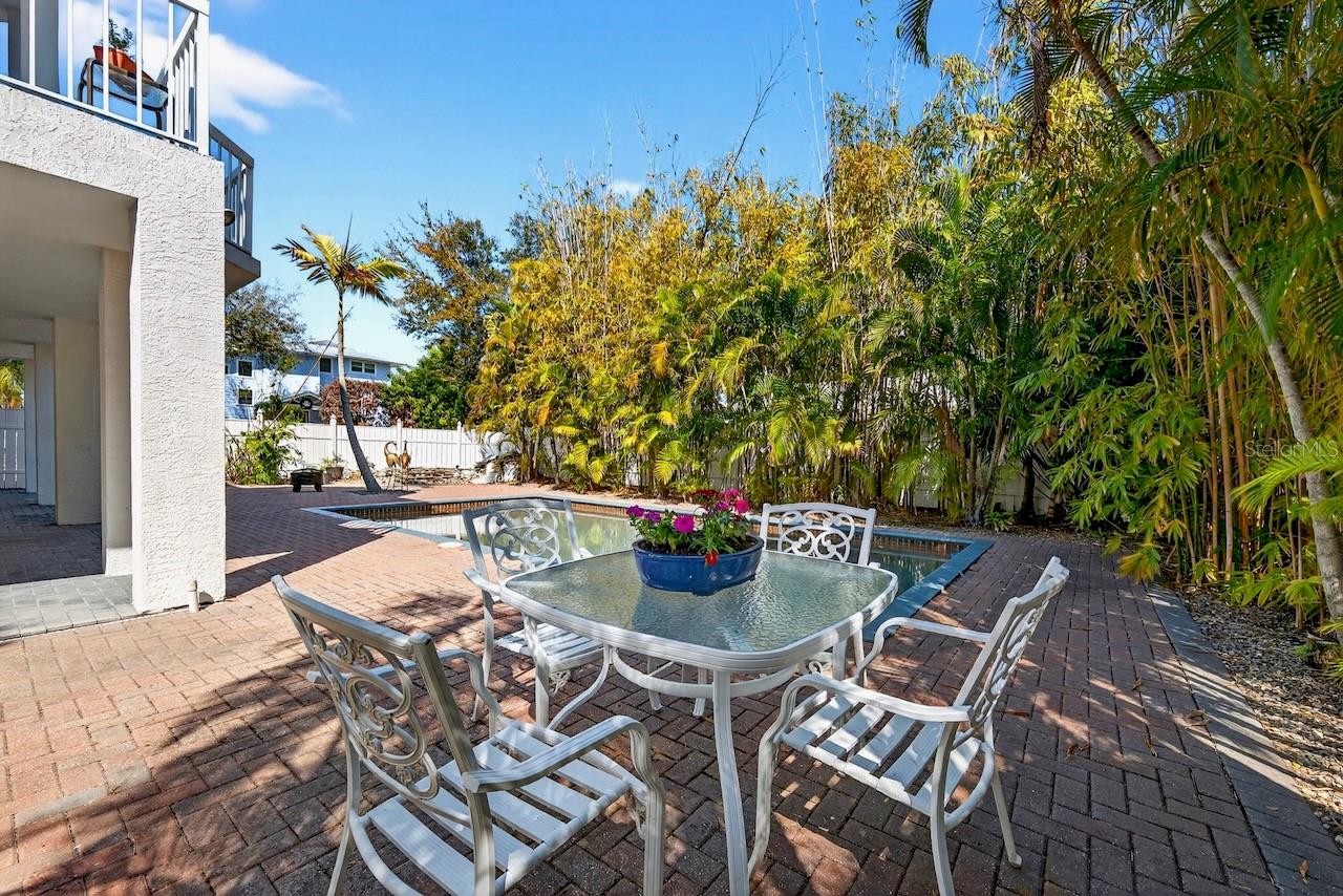 Image 57 of 63 For 5900 Bayview Circle S