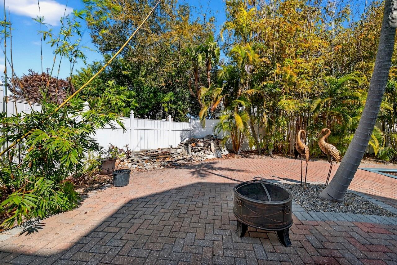 Image 59 of 63 For 5900 Bayview Circle S