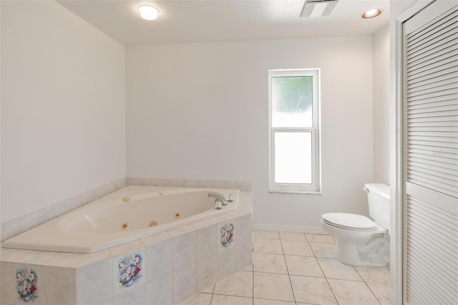 Image 18 of 36 For 11196 120th Terrace