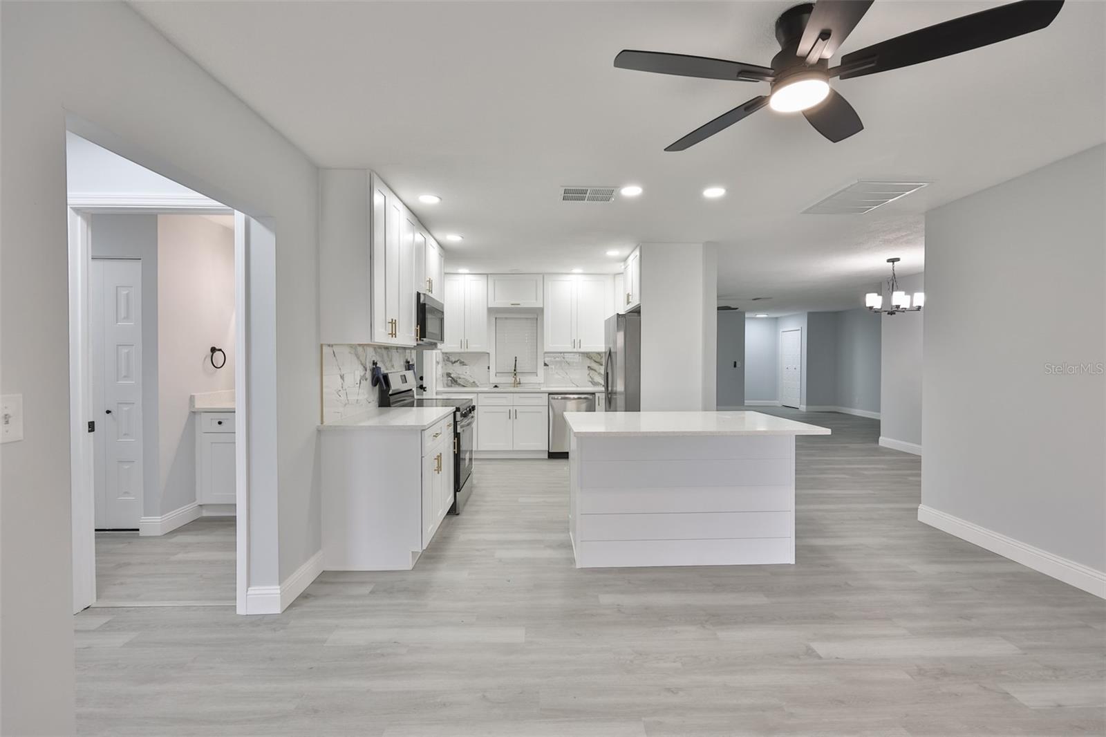 Image 14 of 61 For 1007 Strawpocket Place