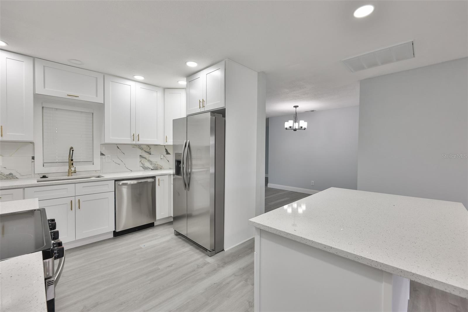 Image 17 of 61 For 1007 Strawpocket Place