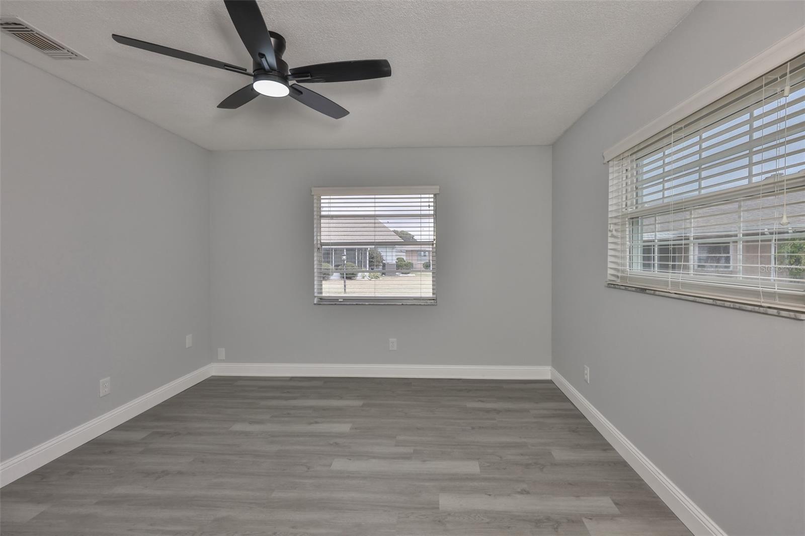 Image 33 of 61 For 1007 Strawpocket Place