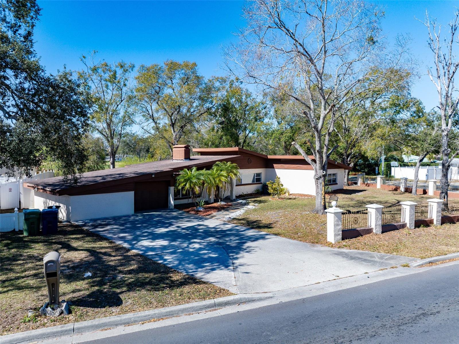 Image 3 of 25 For 11608 Boulevard