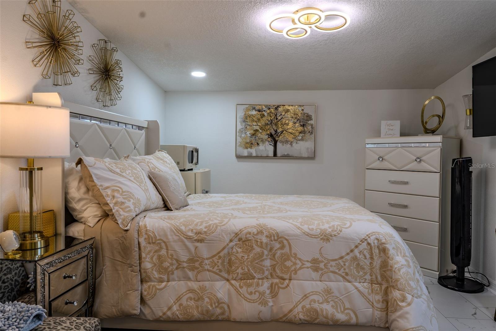 Image 9 of 25 For 11608 Boulevard