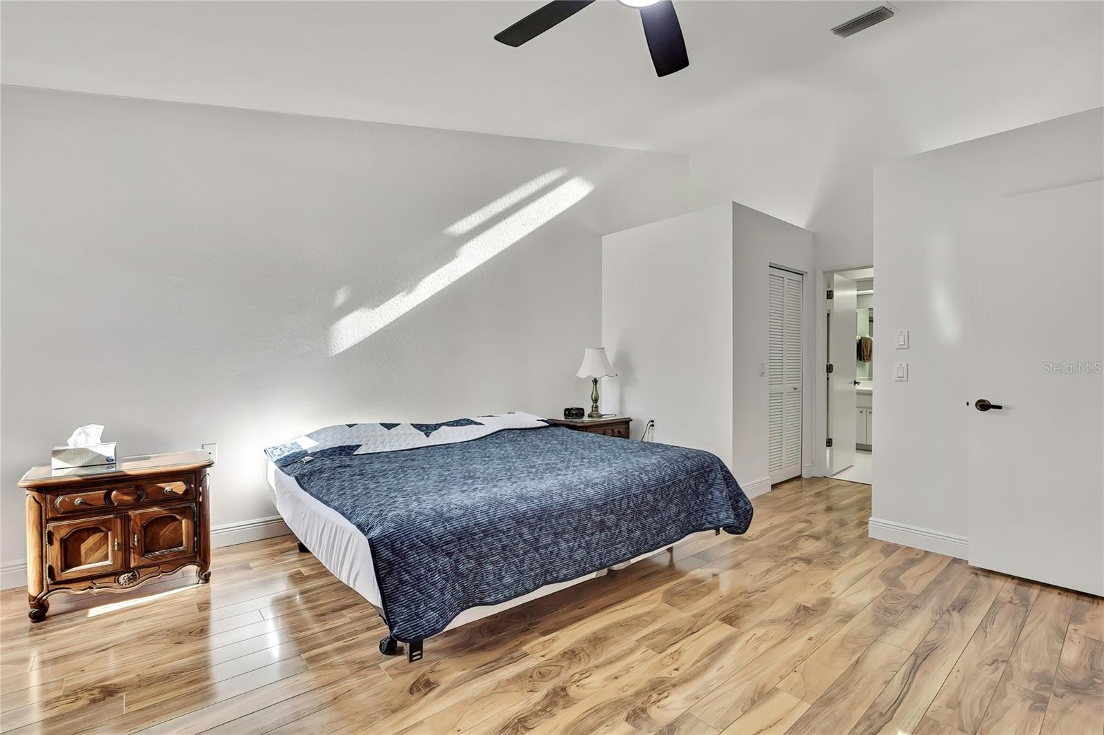 Listing photo id 19 for 7418 Baywood Forest Circle