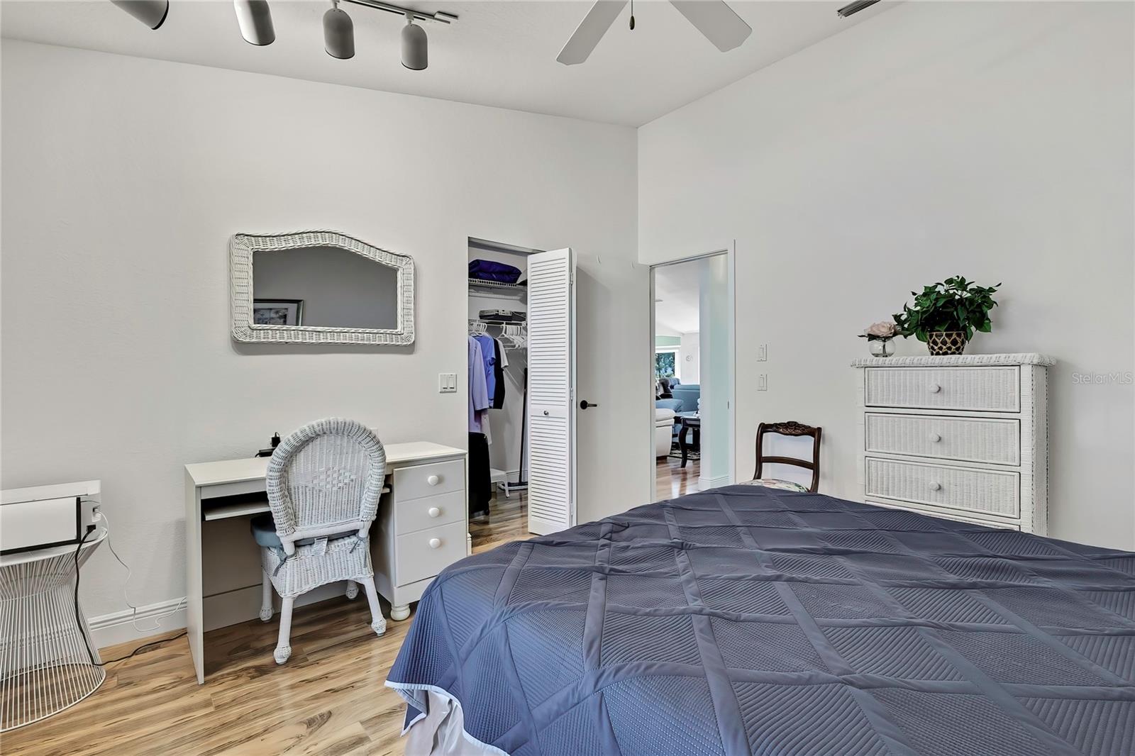 Listing photo id 27 for 7418 Baywood Forest Circle