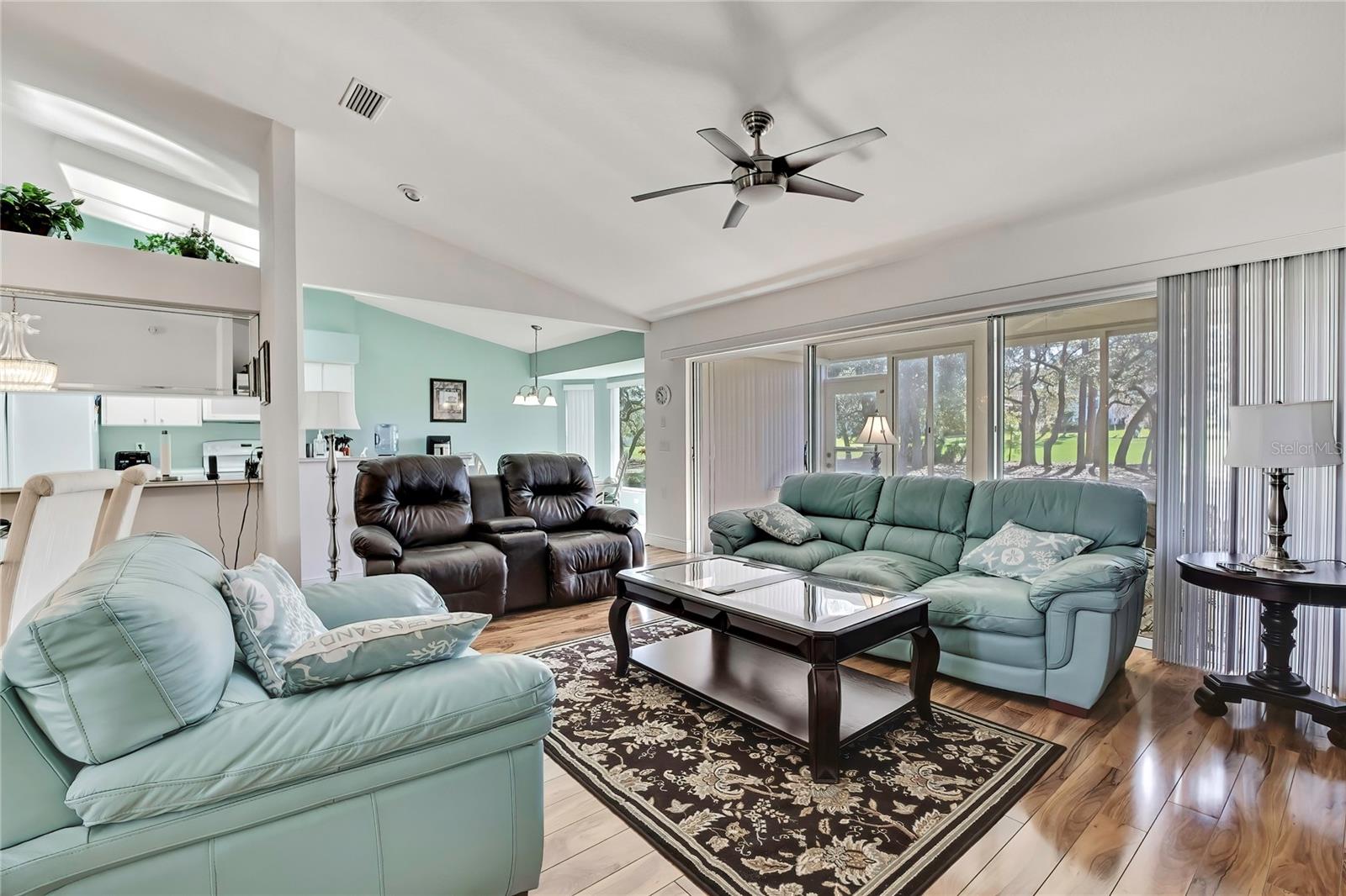 Listing photo id 6 for 7418 Baywood Forest Circle