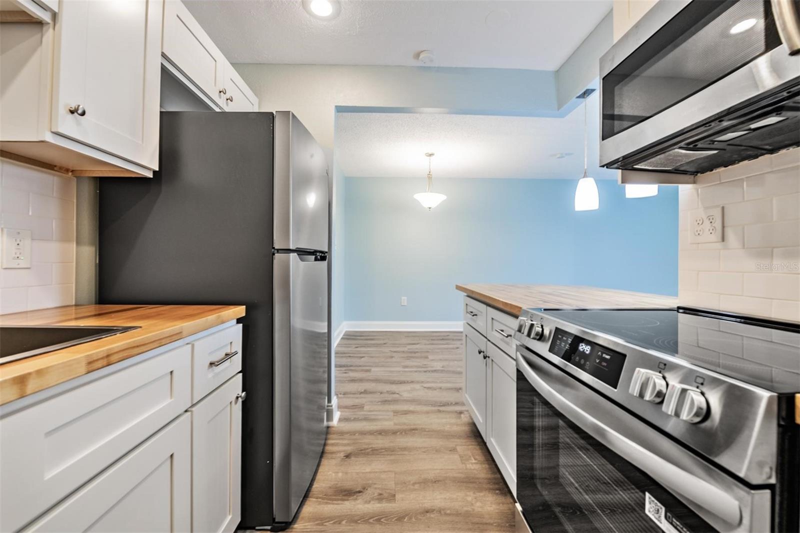 Image 7 of 23 For 233 Mcmullen Booth Road 43