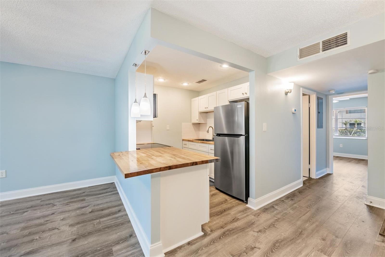 Image 8 of 23 For 233 Mcmullen Booth Road 43