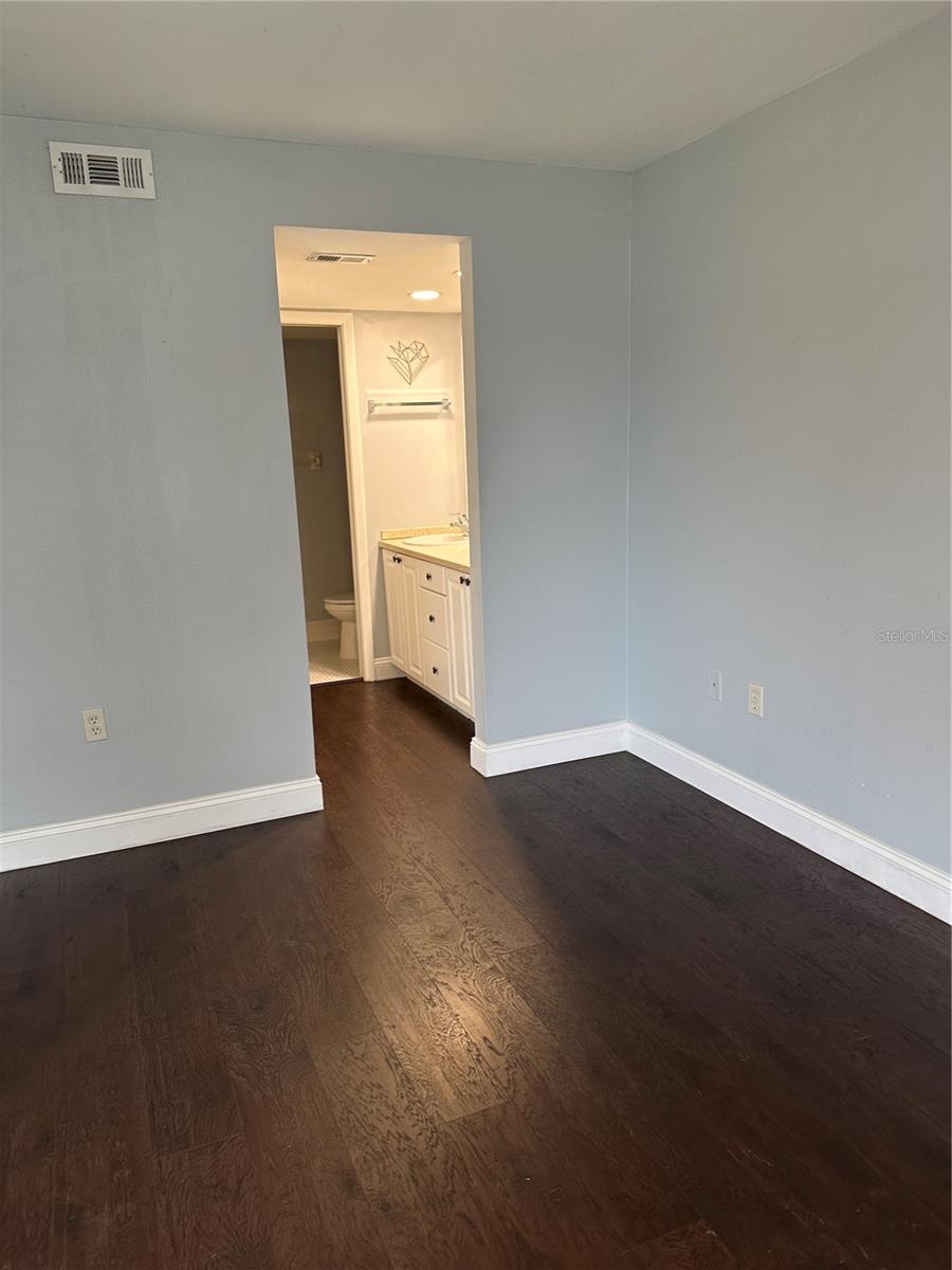 Image 19 of 30 For 106 Mary Drive 106