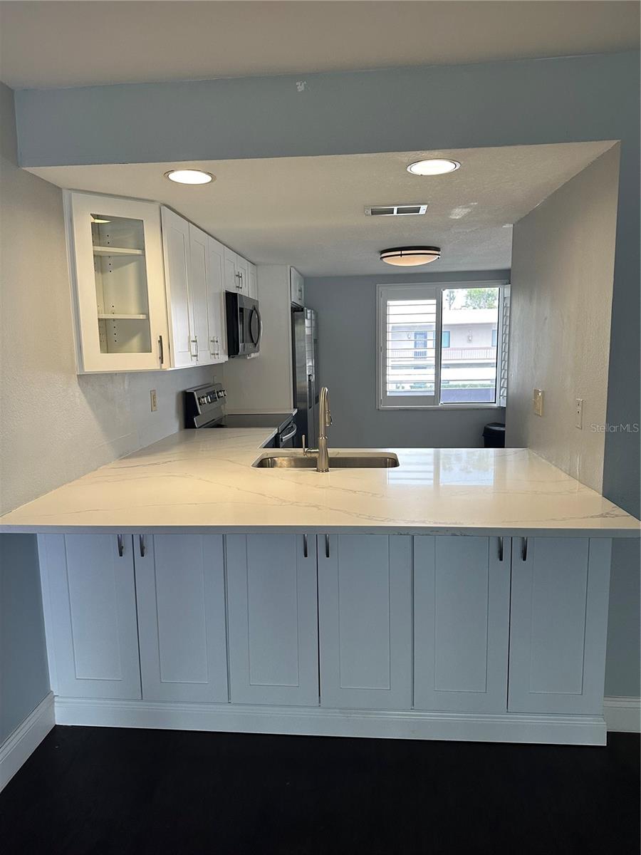 Image 5 of 30 For 106 Mary Drive 106