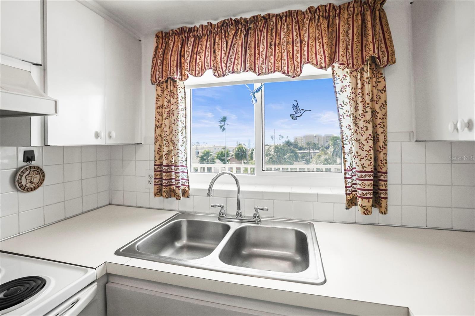 Image 15 of 42 For 6363 Gulf Winds Drive 427