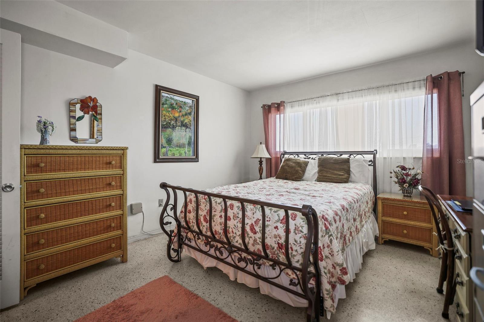 Image 17 of 42 For 6363 Gulf Winds Drive 427