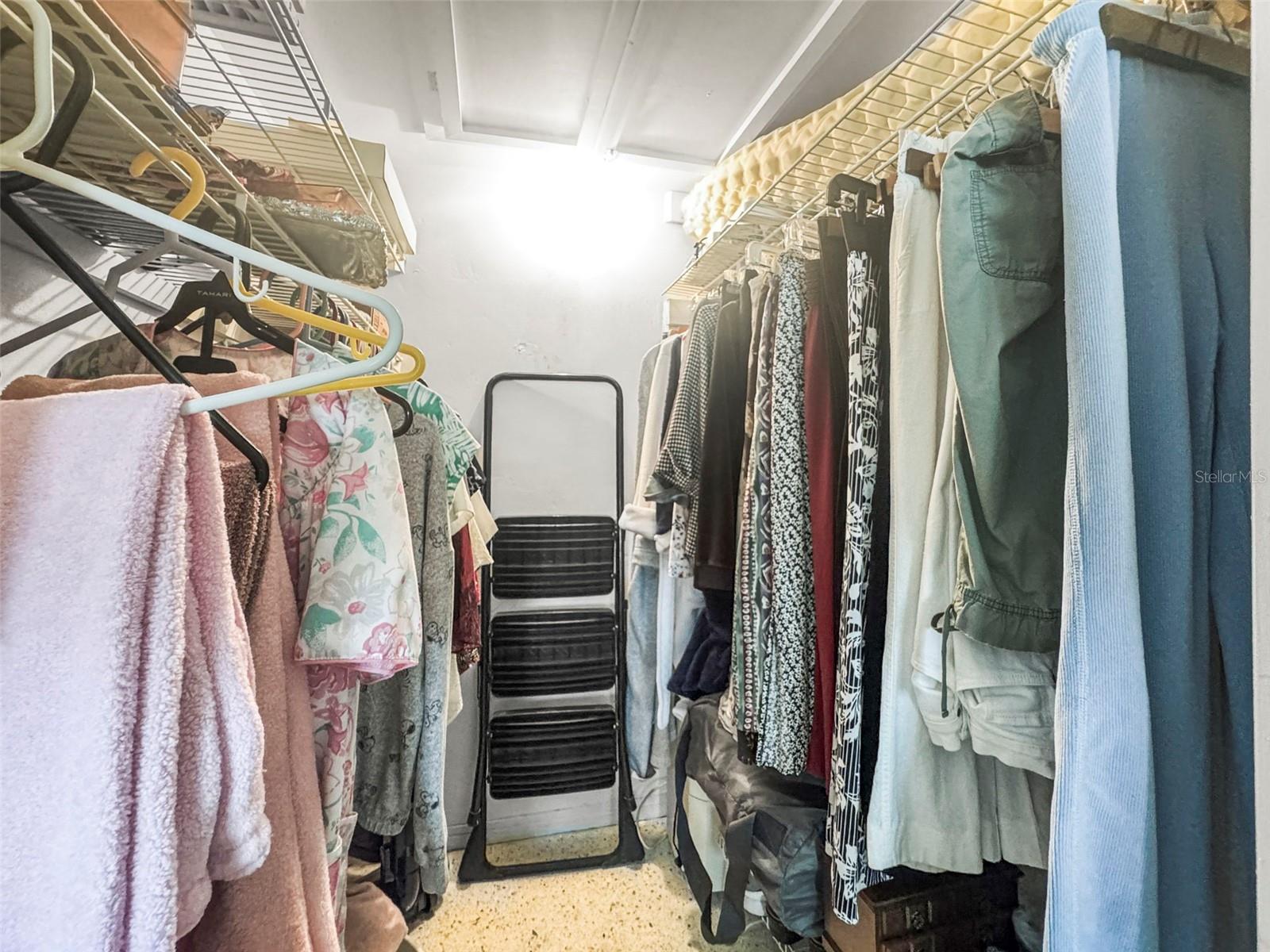 Image 19 of 42 For 6363 Gulf Winds Drive 427