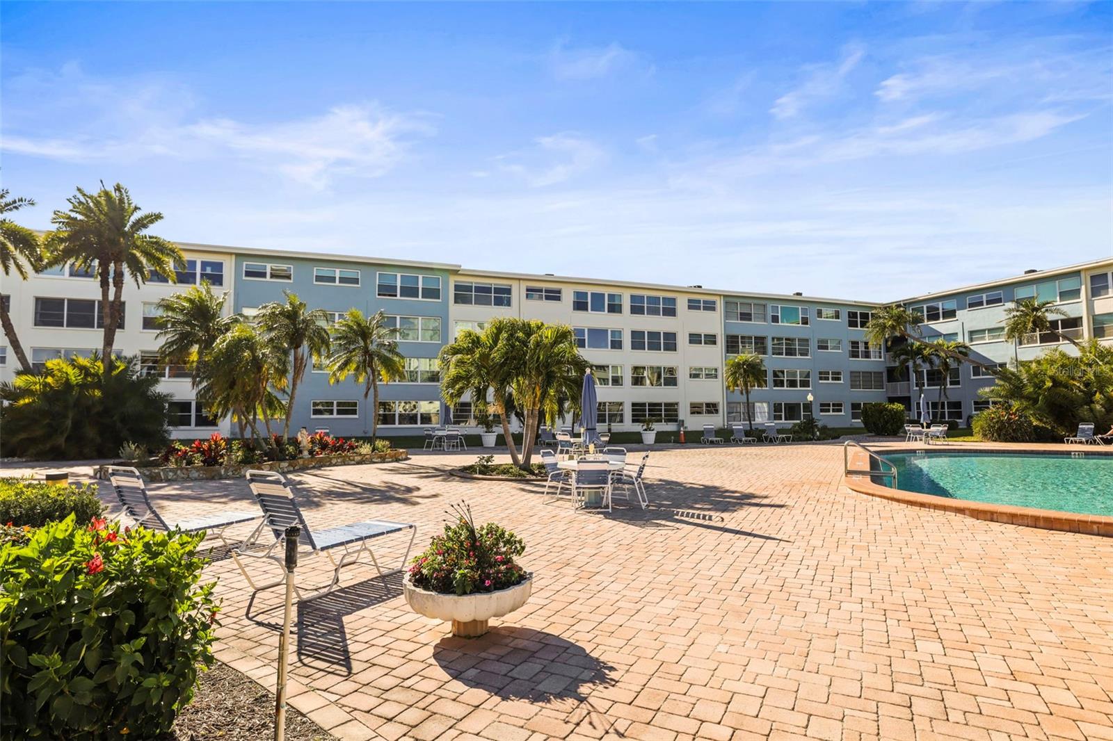 Image 25 of 42 For 6363 Gulf Winds Drive 427