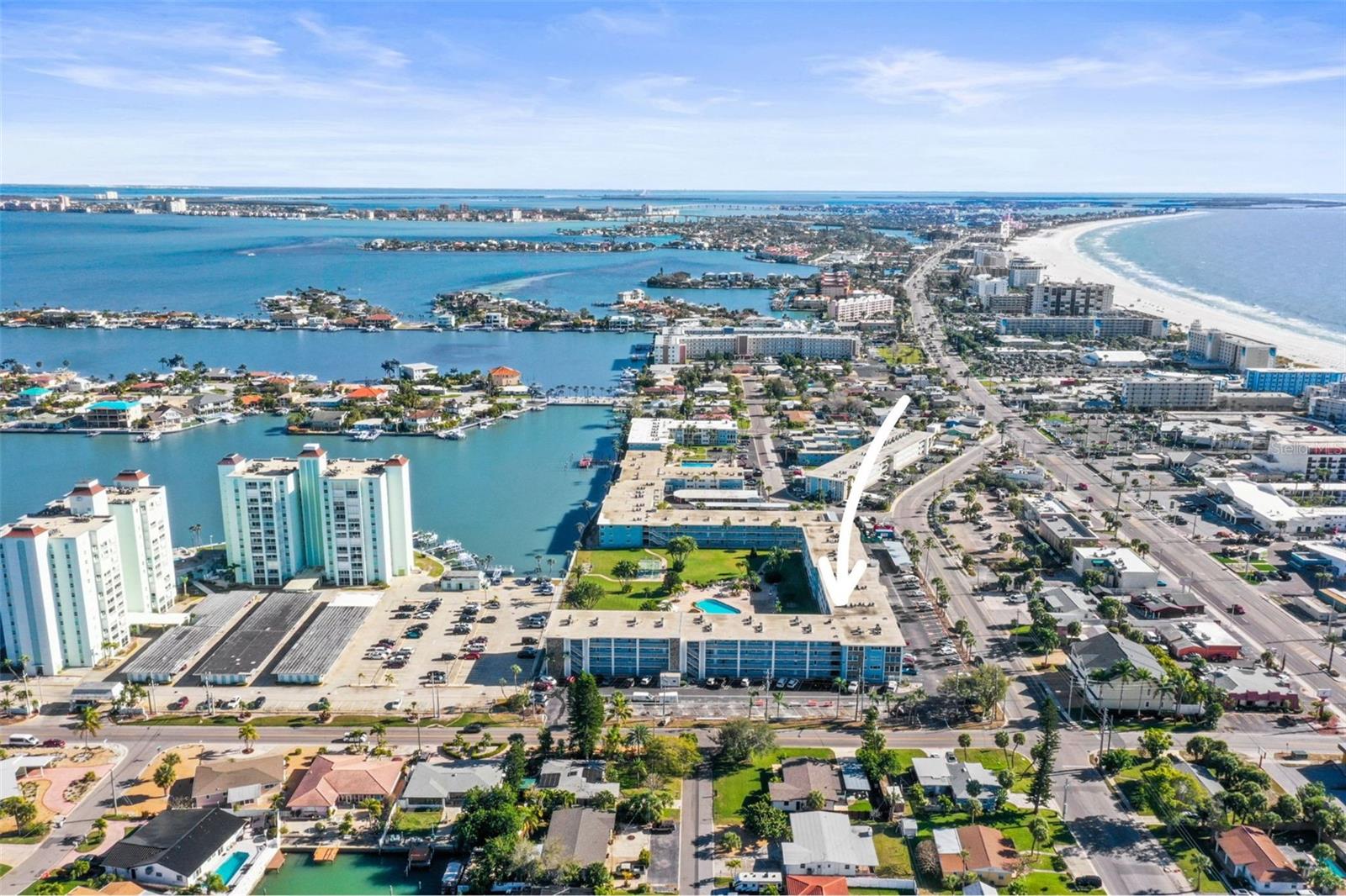 Image 36 of 42 For 6363 Gulf Winds Drive 427