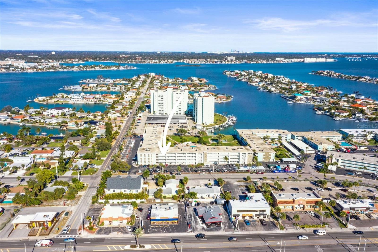 Image 39 of 42 For 6363 Gulf Winds Drive 427