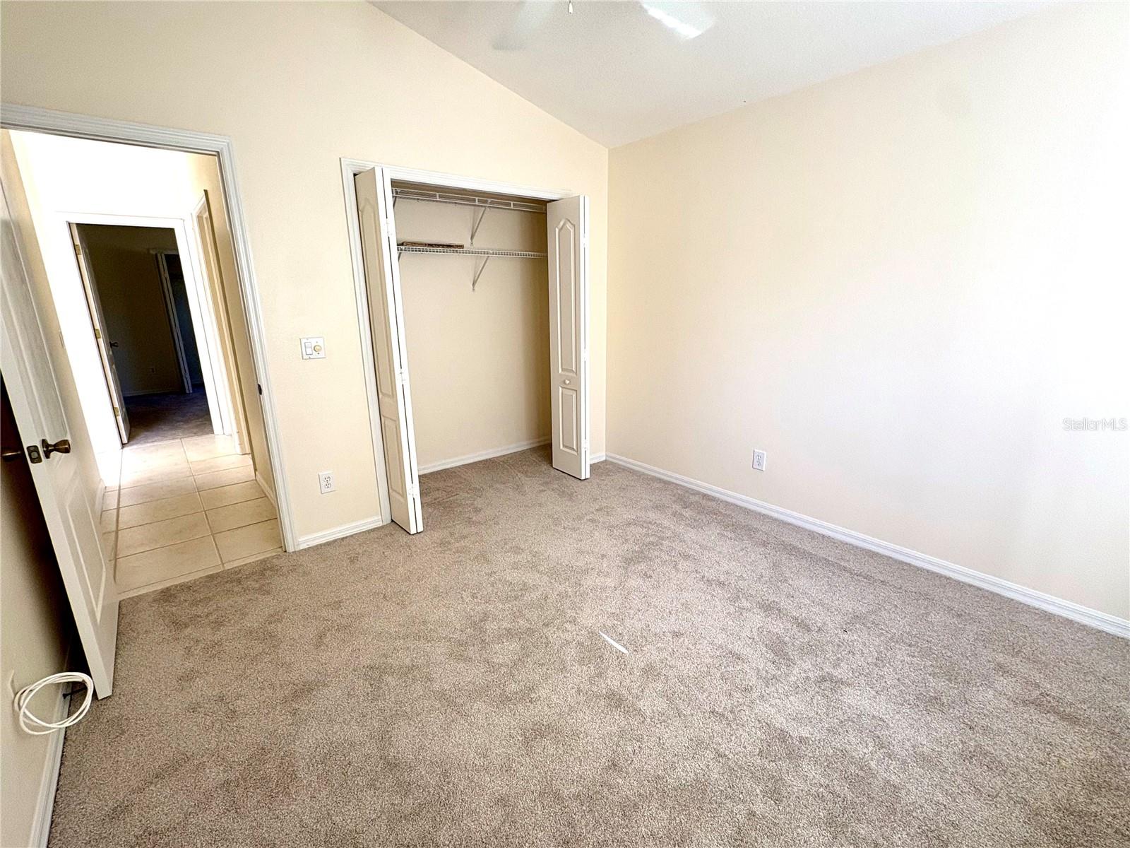 Image 18 of 39 For 731 Waterside Court