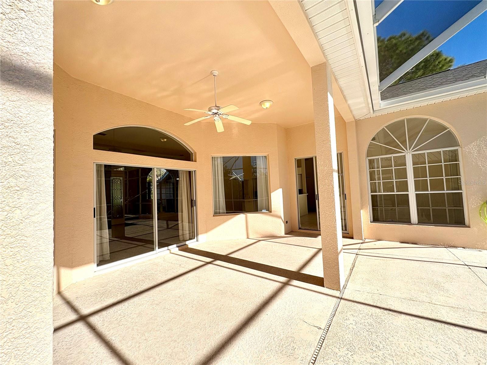 Image 29 of 39 For 731 Waterside Court