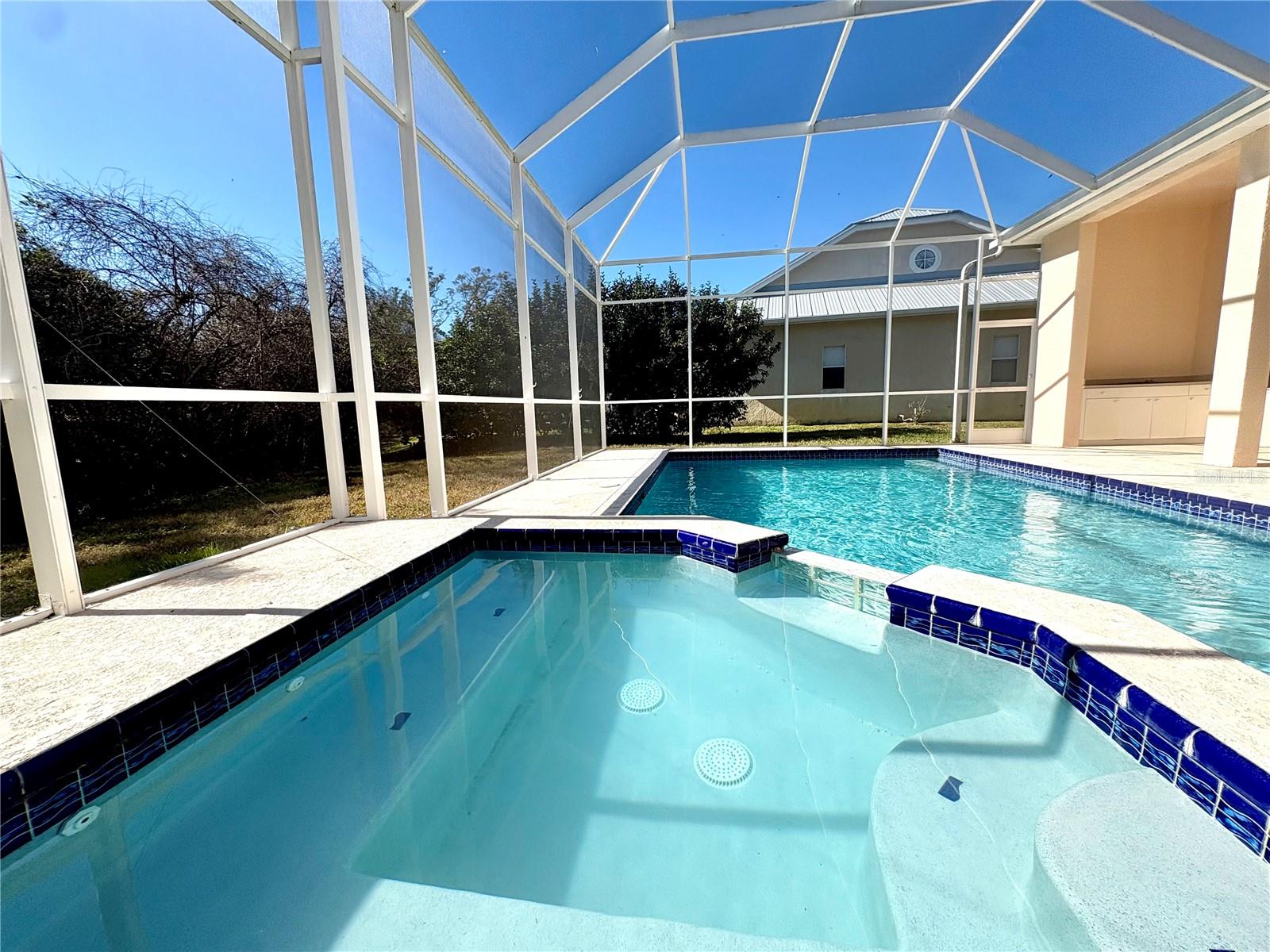 Image 31 of 39 For 731 Waterside Court