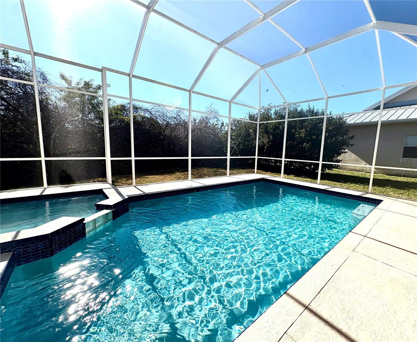 Image 32 of 39 For 731 Waterside Court