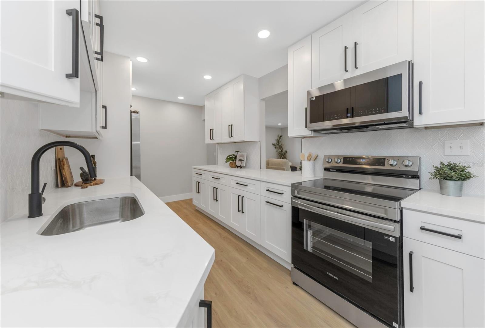 Image 17 of 47 For 15911 Country Farm Place