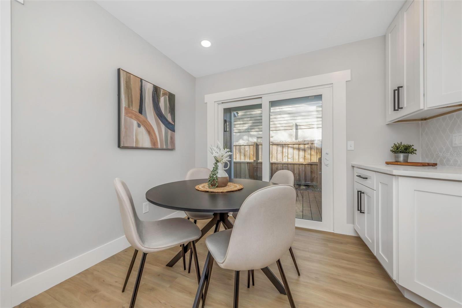 Image 19 of 47 For 15911 Country Farm Place