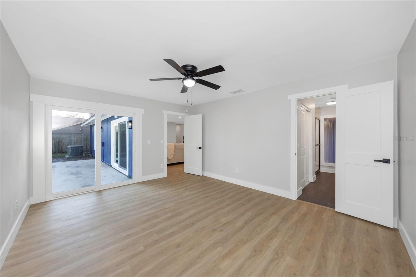 Image 22 of 47 For 15911 Country Farm Place