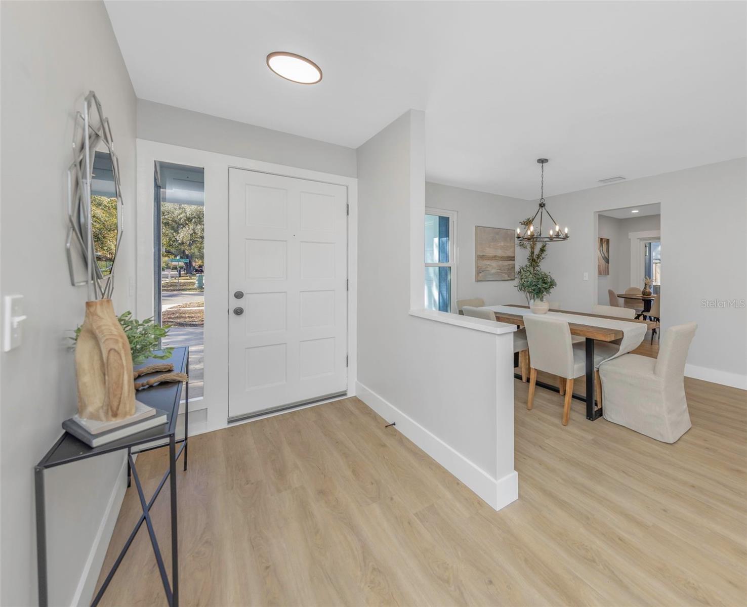 Image 5 of 47 For 15911 Country Farm Place