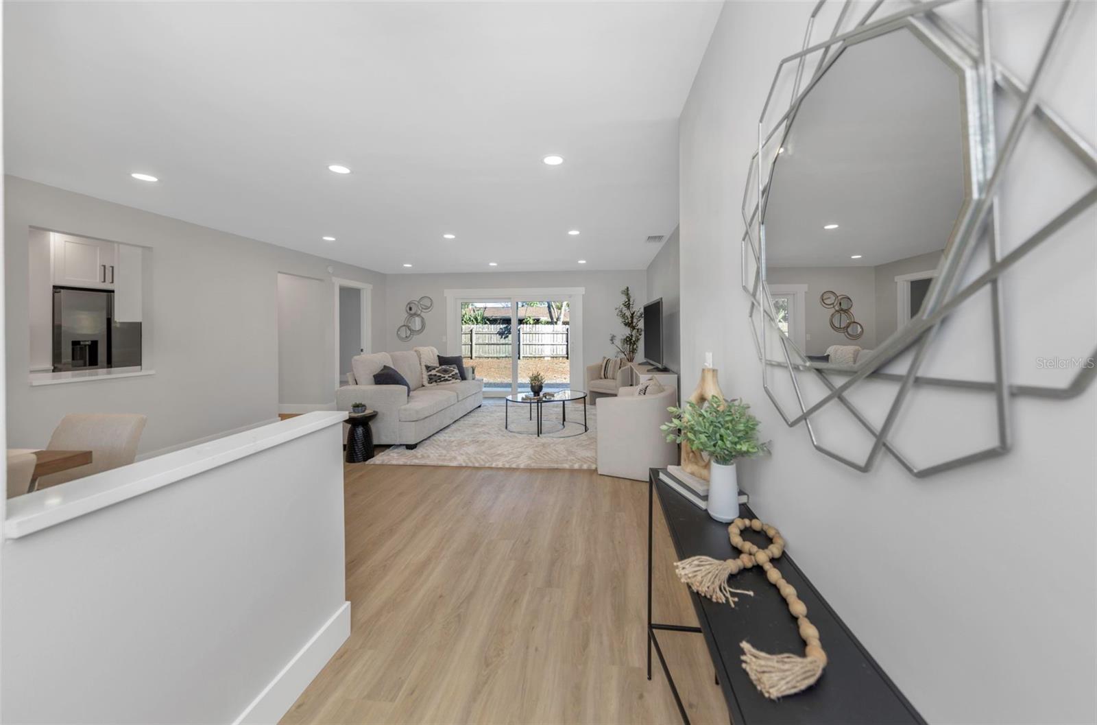 Image 6 of 47 For 15911 Country Farm Place