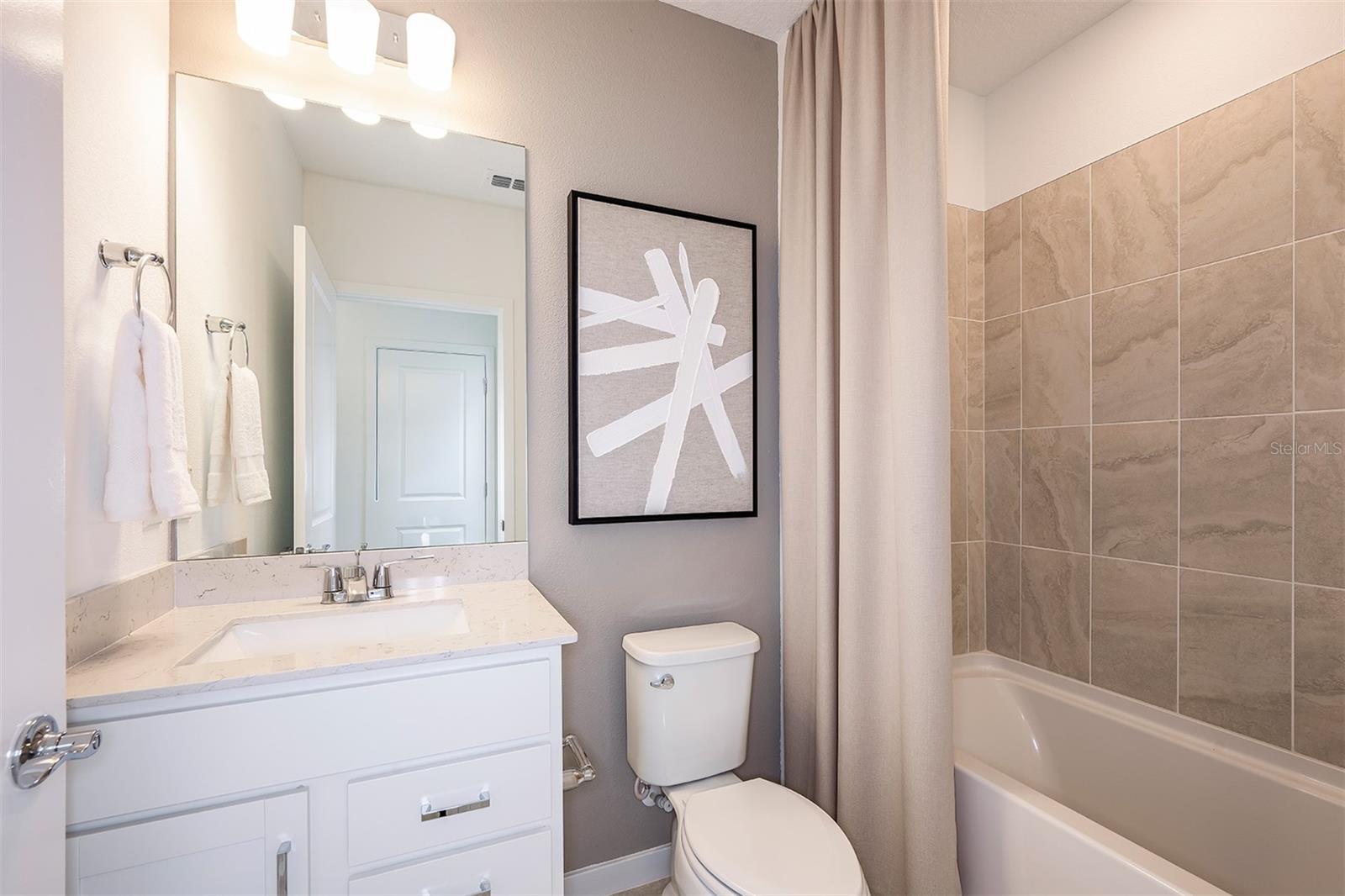 Listing photo id 10 for 6283 Broad Field Avenue