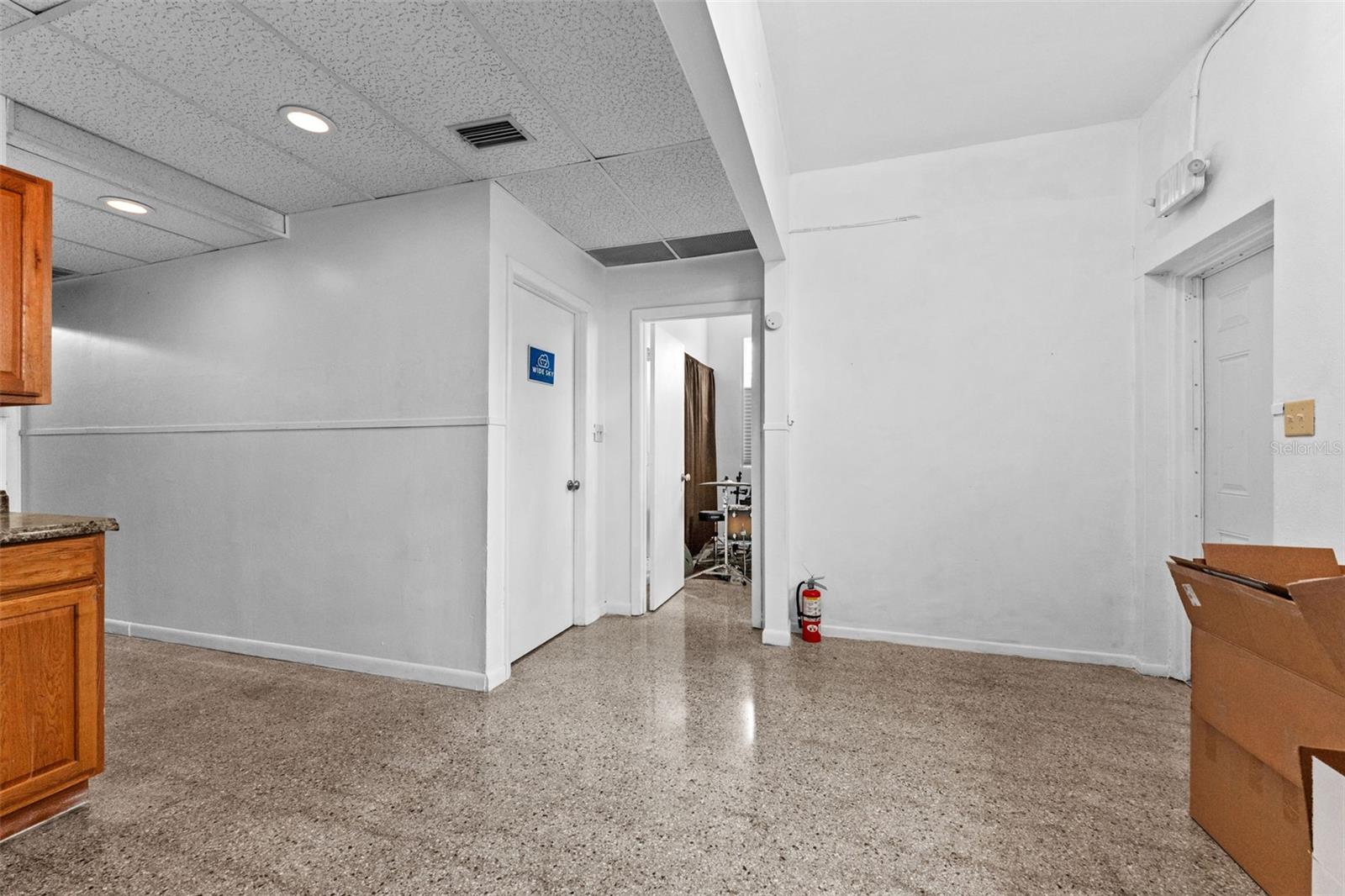 Image 17 of 38 For 701 49th Street S