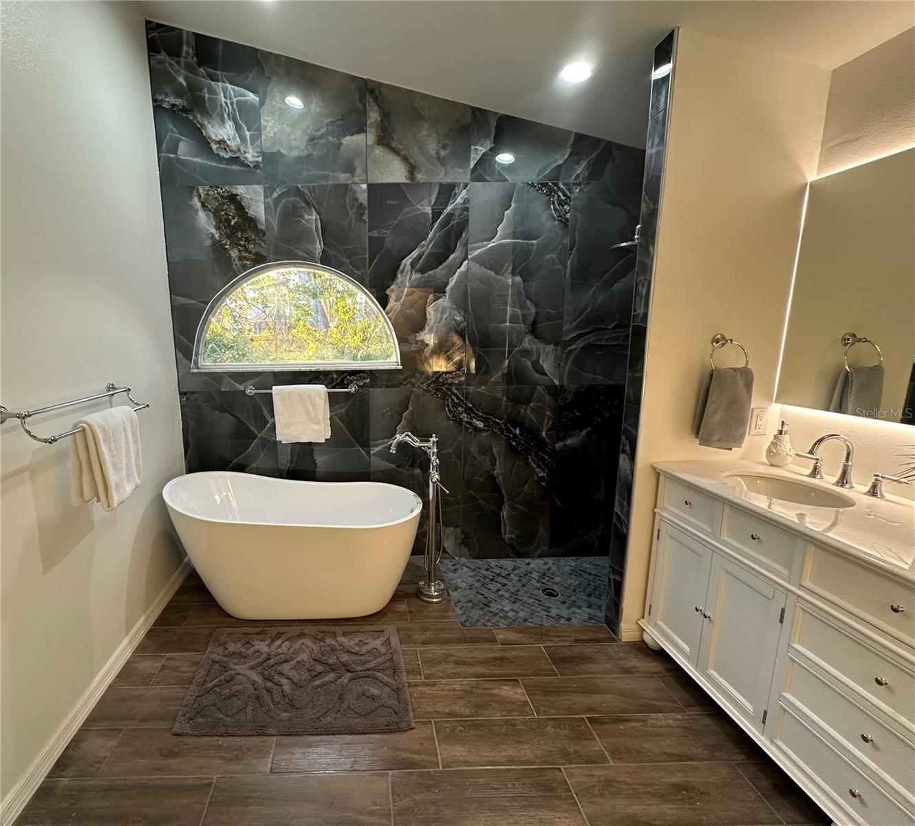 Image 14 of 30 For 2901 50th Place E