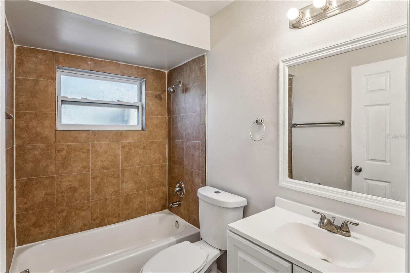 Image 15 of 23 For 1429 Spring Lane