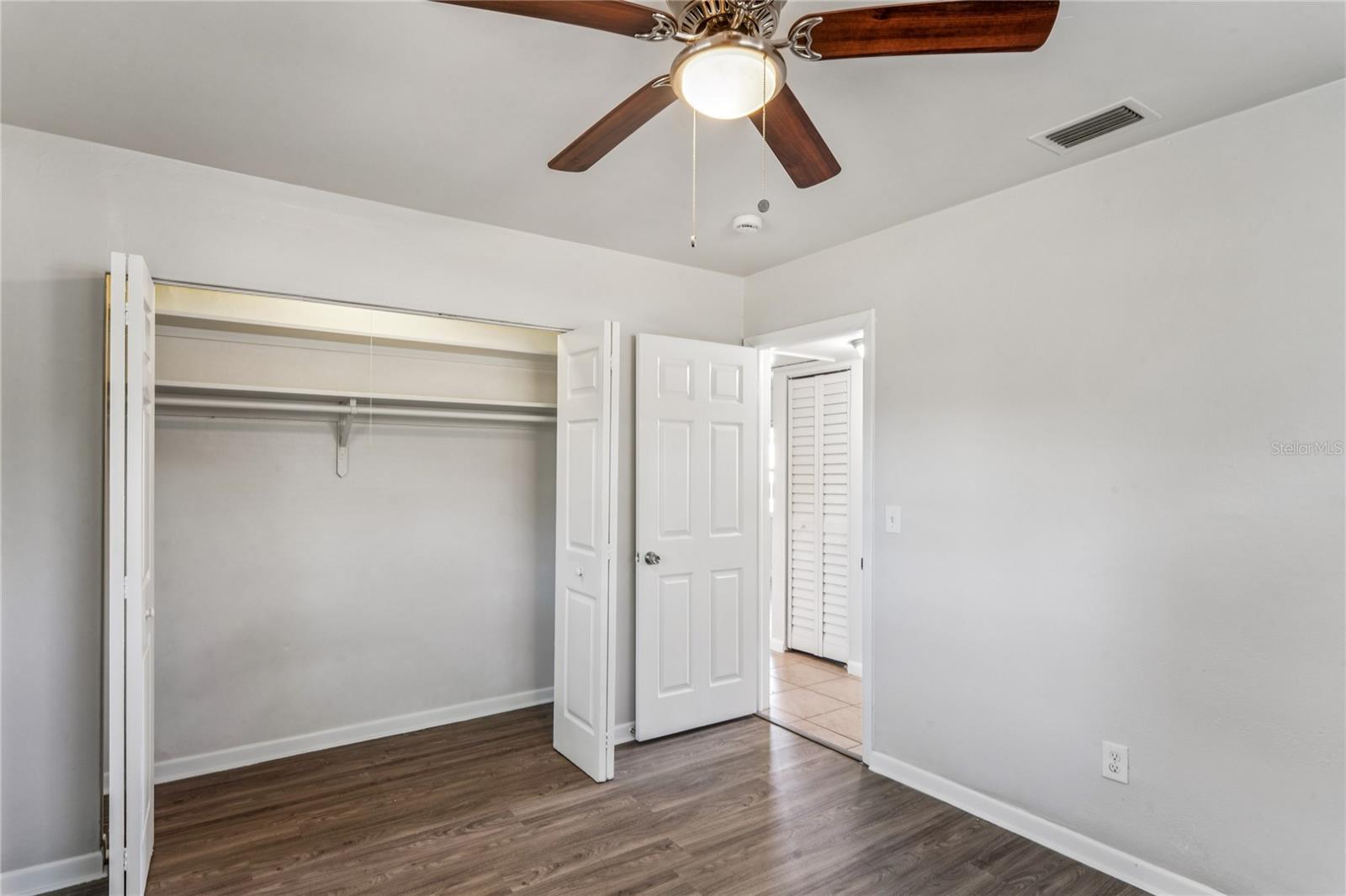 Image 17 of 23 For 1429 Spring Lane