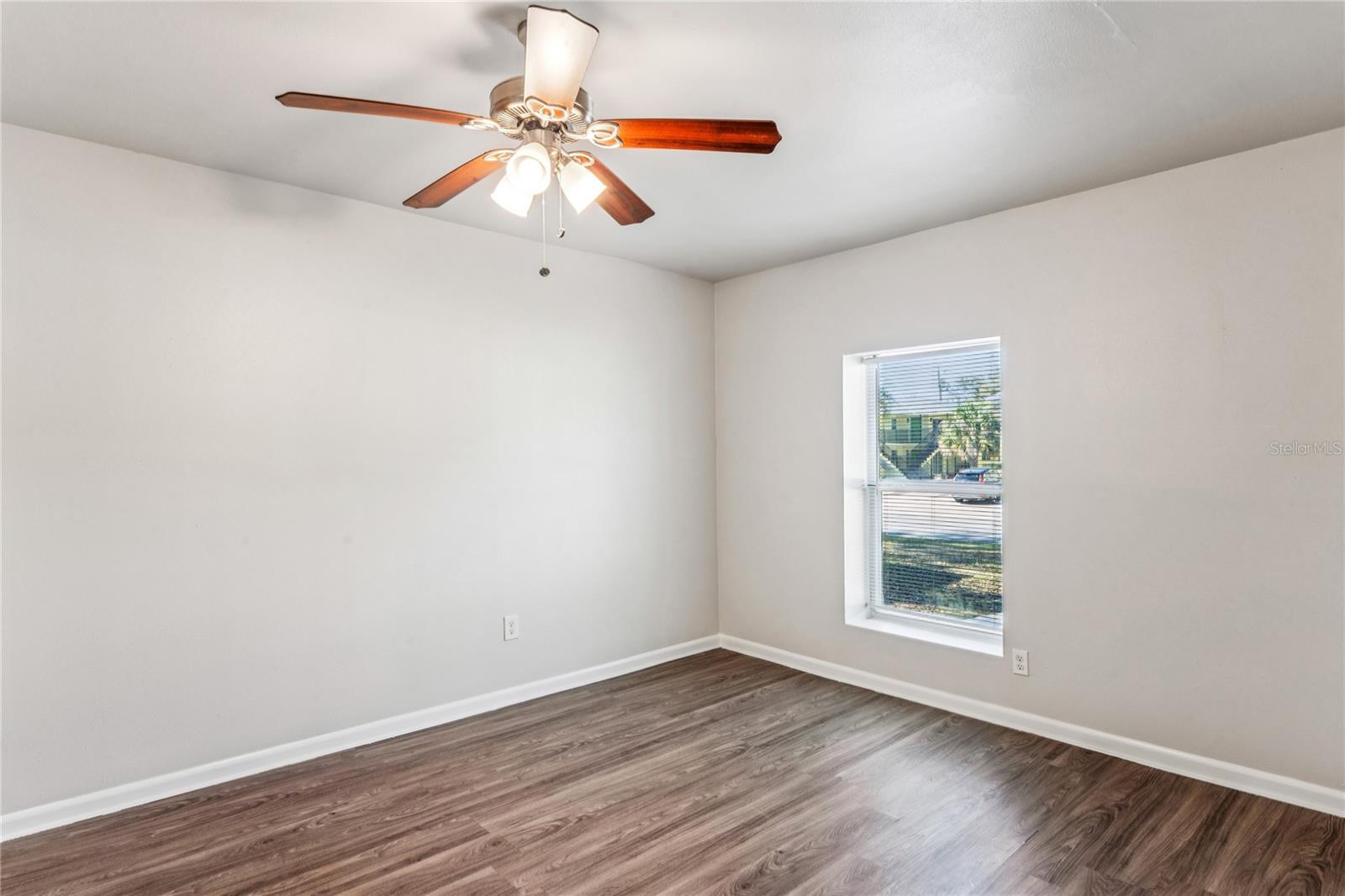 Image 9 of 23 For 1429 Spring Lane