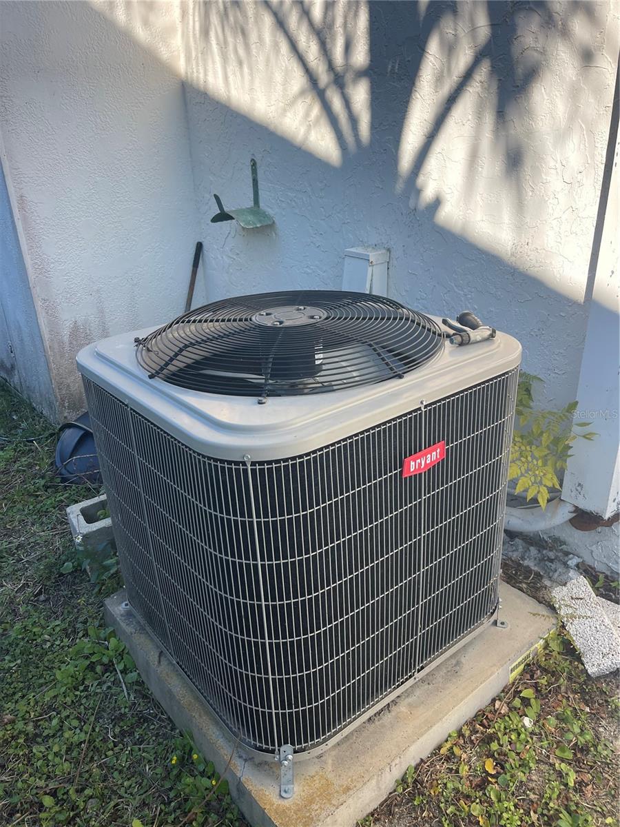 Image 19 of 22 For 7601 Hatteras Drive