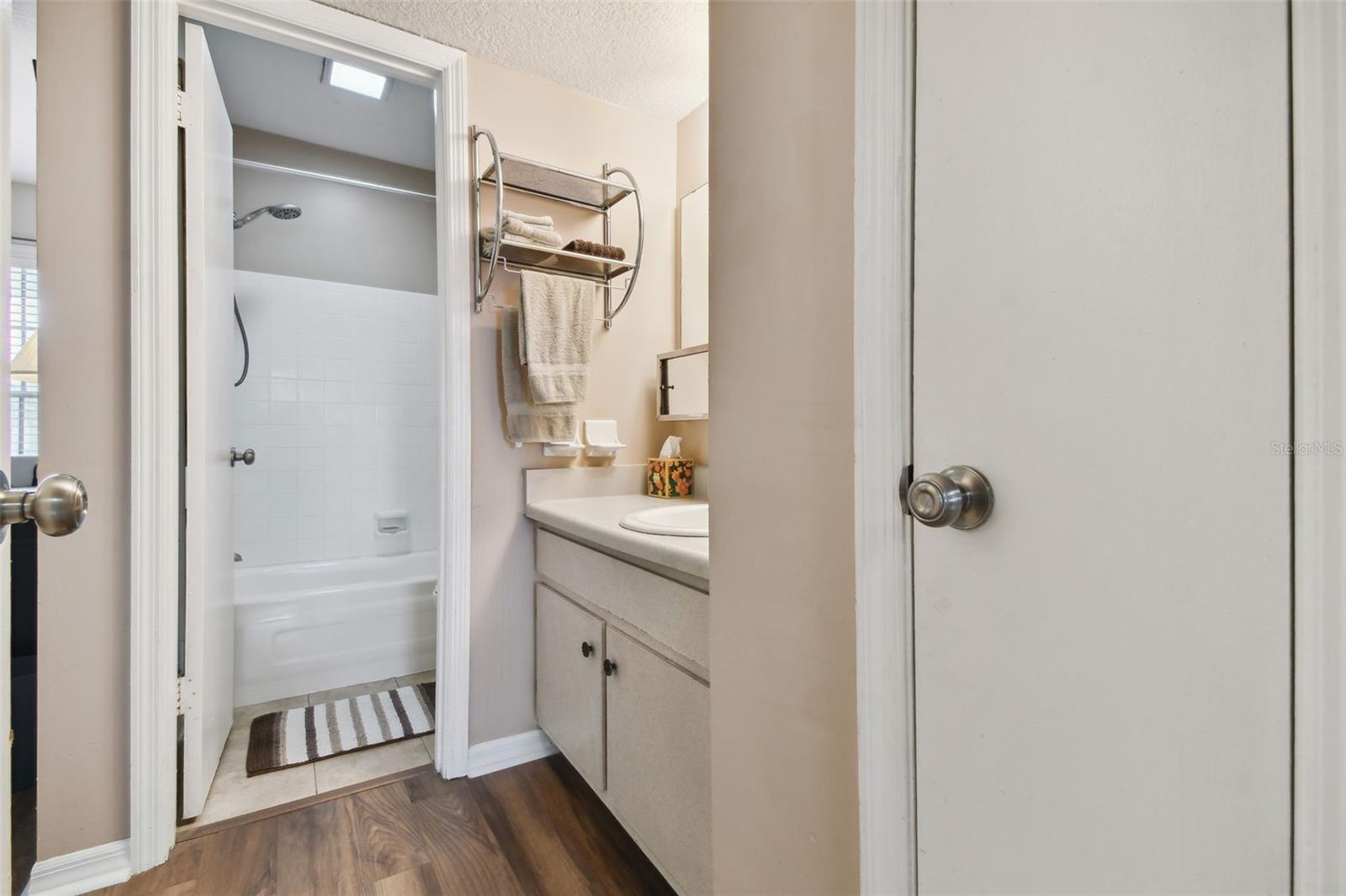 Image 14 of 30 For 113 Seahorse Drive Se A