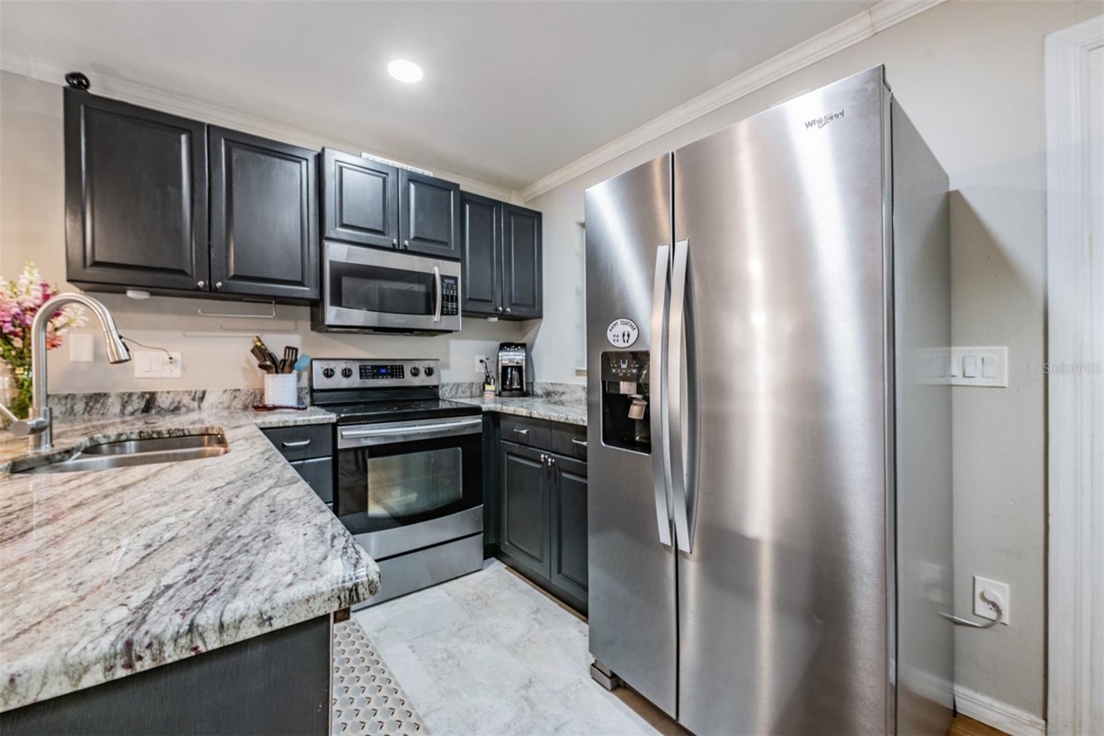 Image 10 of 34 For 611 Saint Henry Drive