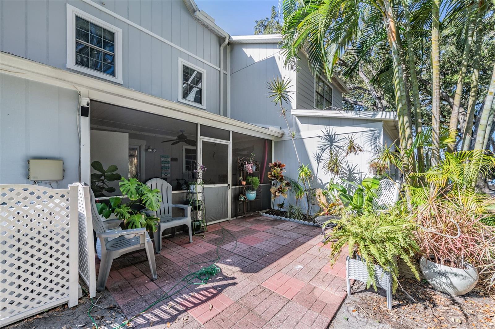 Image 24 of 34 For 611 Saint Henry Drive