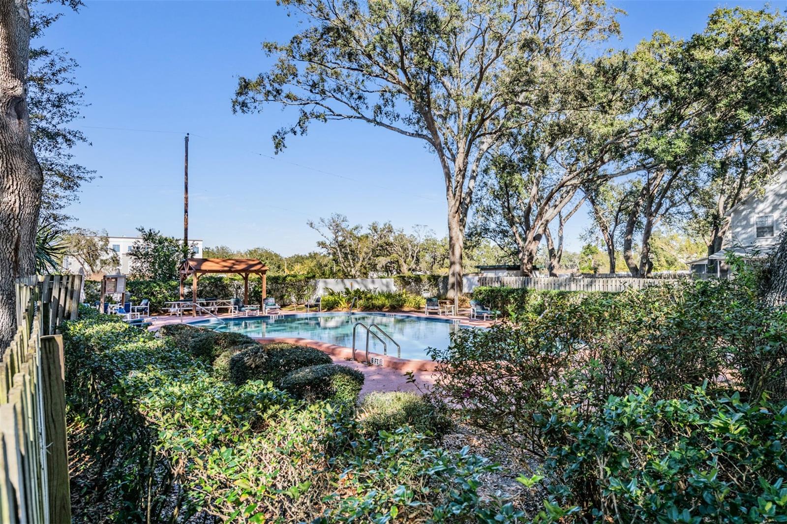 Image 28 of 34 For 611 Saint Henry Drive