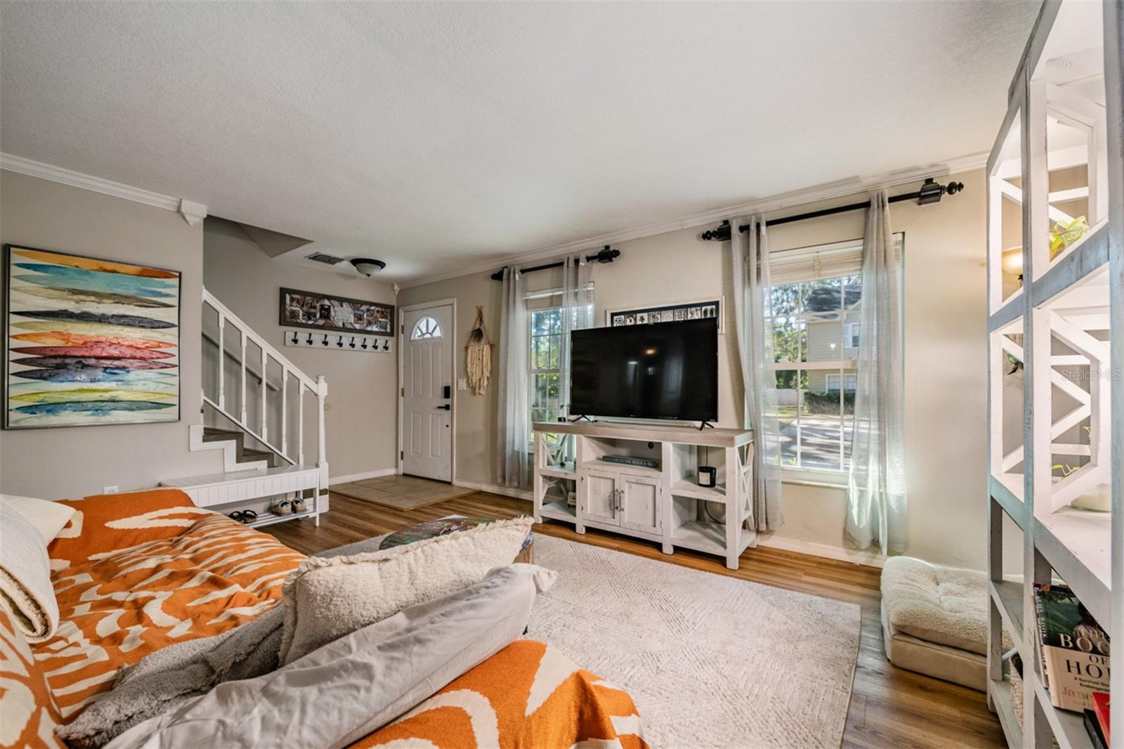 Image 5 of 34 For 611 Saint Henry Drive