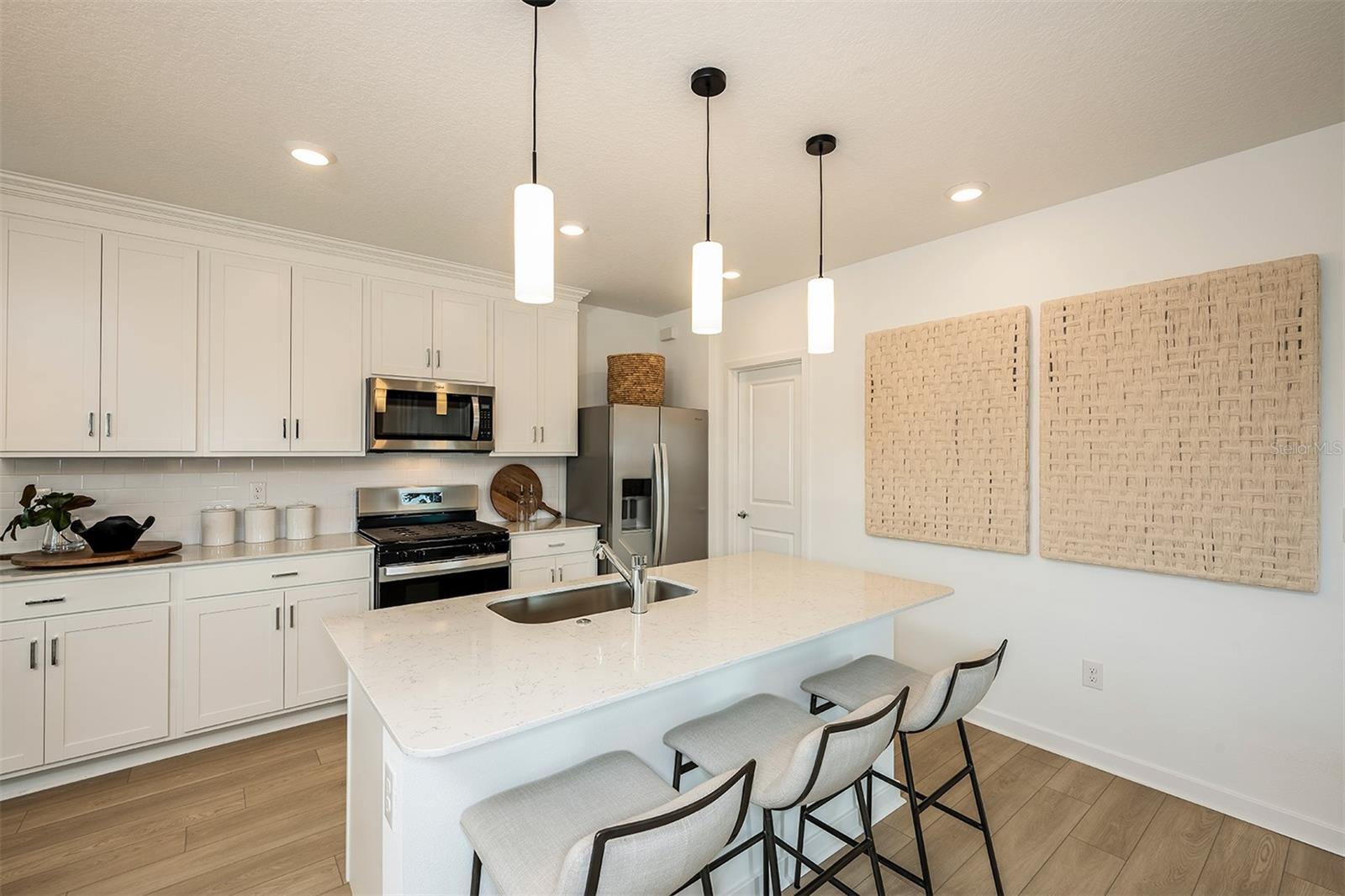 Listing photo id 0 for 6290 Golden Beach Drive