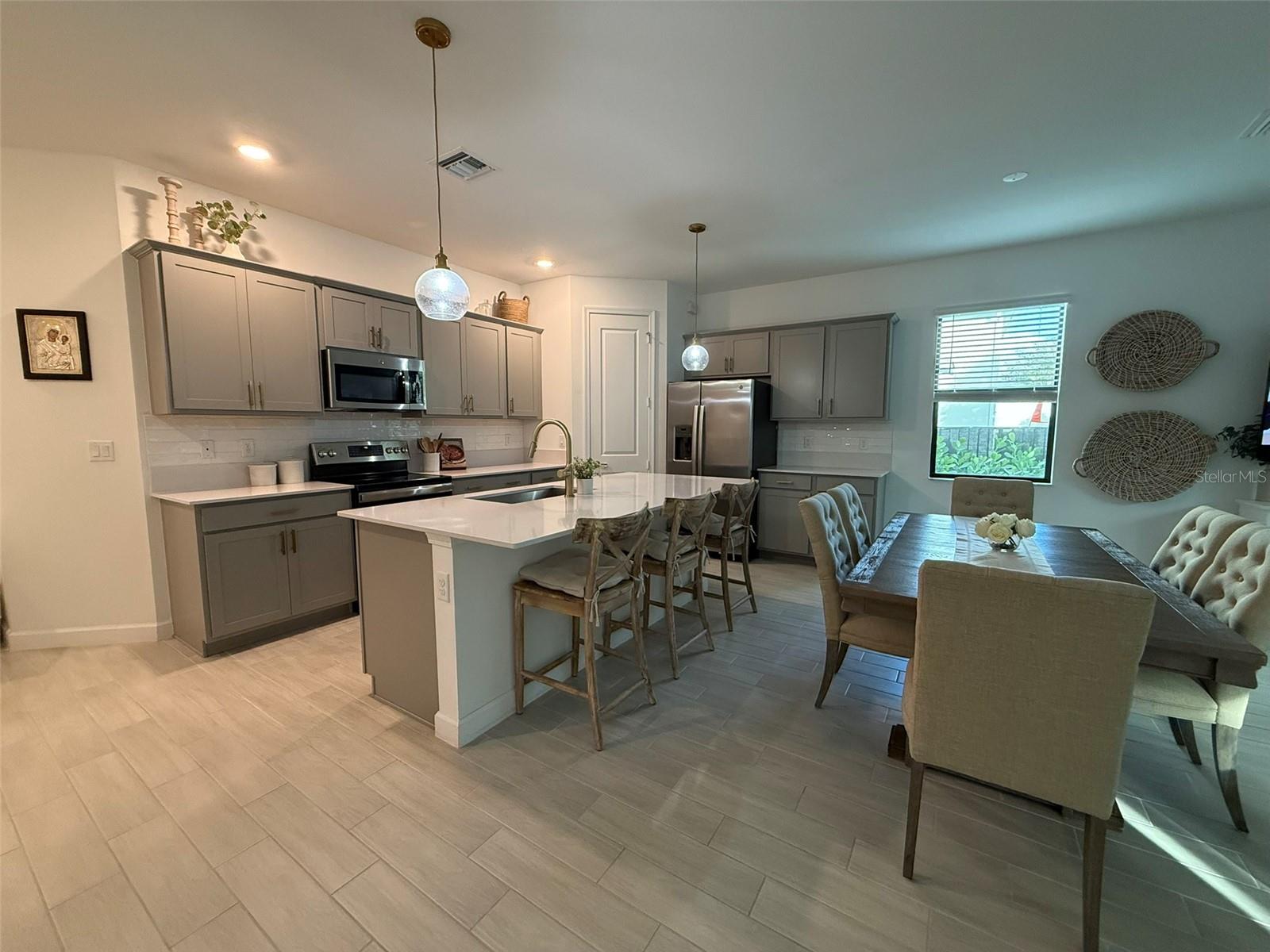 Image 17 of 32 For 6116 Stonecrest Court