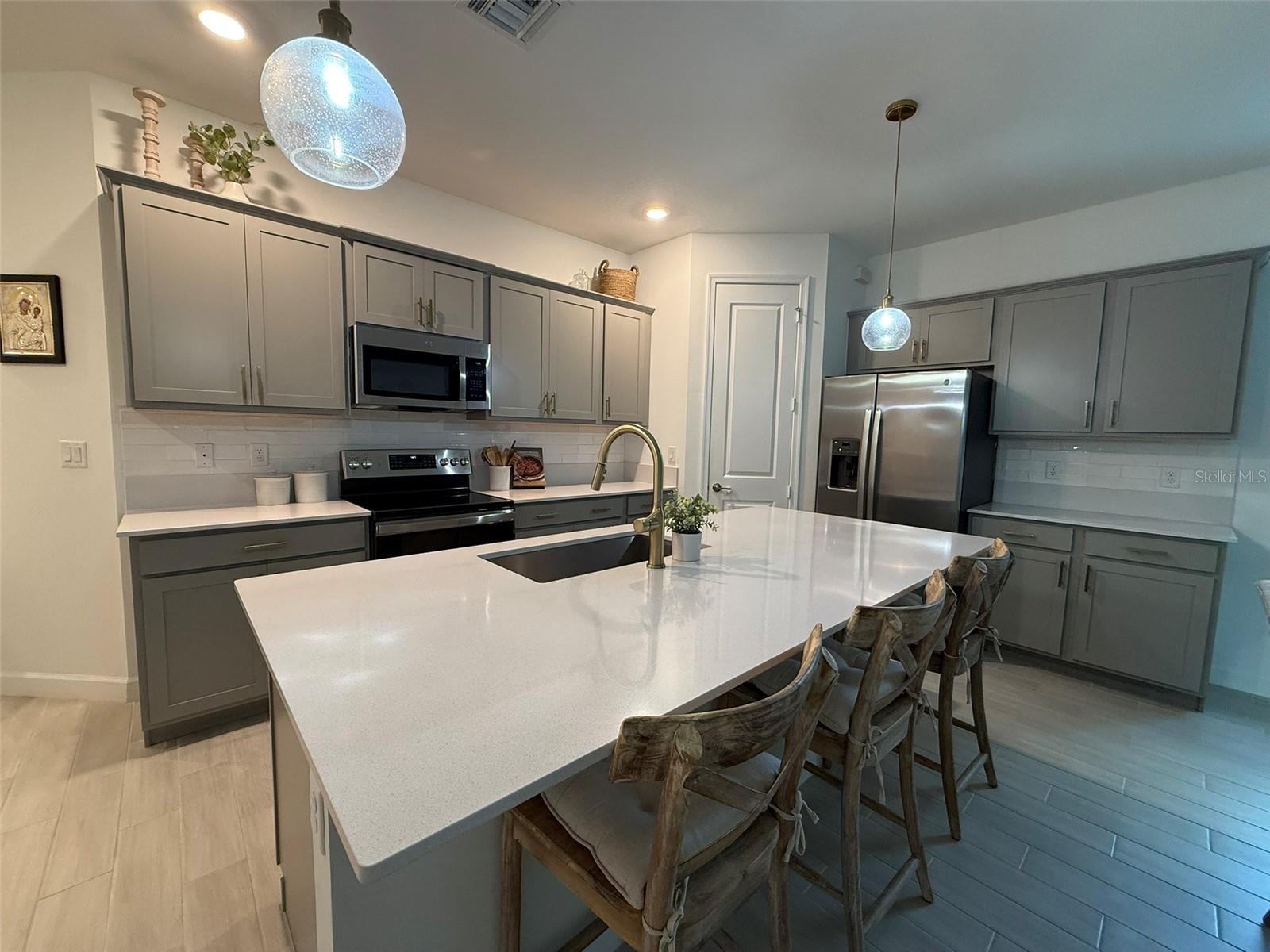 Image 20 of 32 For 6116 Stonecrest Court